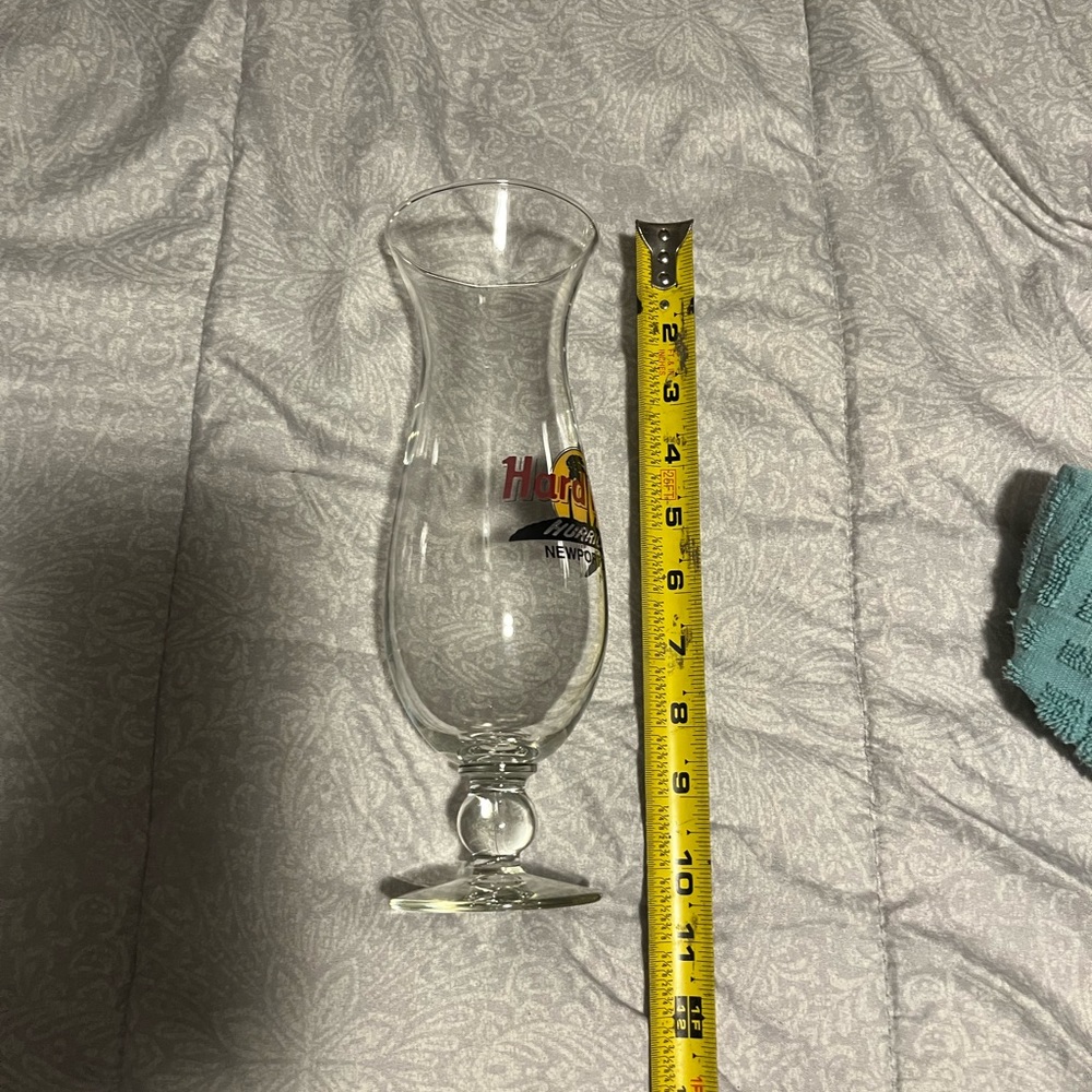 Hard Rock Cafe Hurricane Newport Beach Souvenir Beer Glass 20 Oz. - Picture 5 of 13